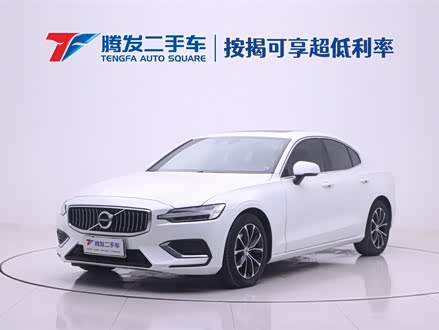 沃尔沃S60 2022款 B4 智逸豪华版