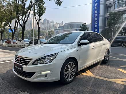 标致408 2015款 1.2T 自动豪华版