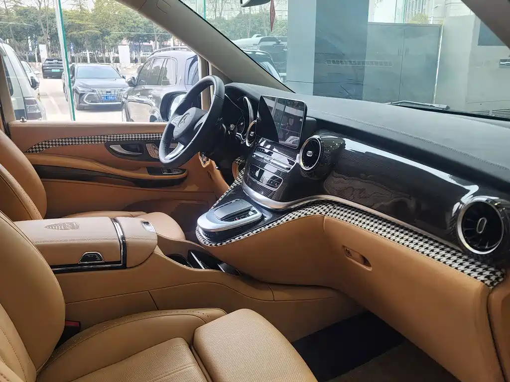Mercedes-Benz V-Class V 2022 V 260 L Luxury