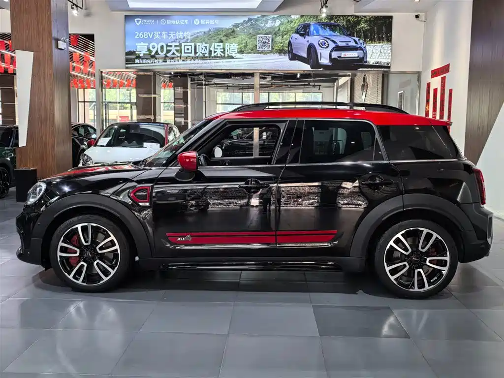 MINI JCW COUNTRYMAN