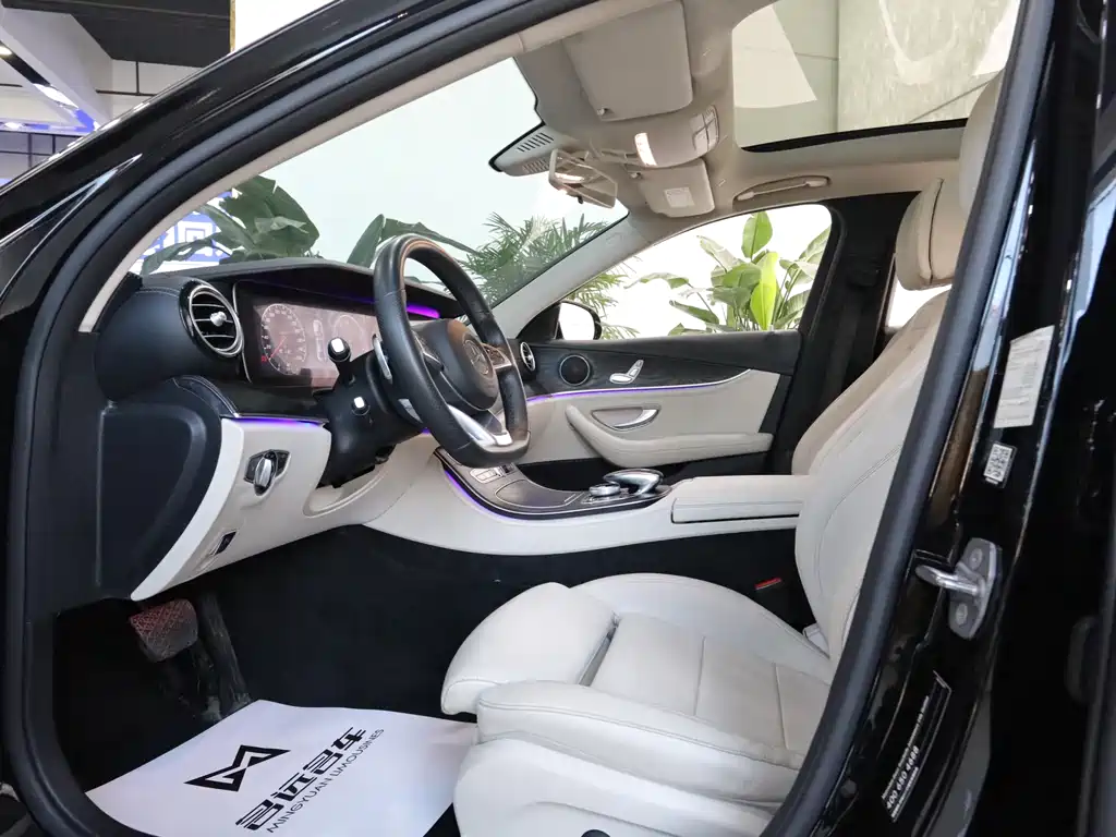 MERCEDES-BENZ E CLASS