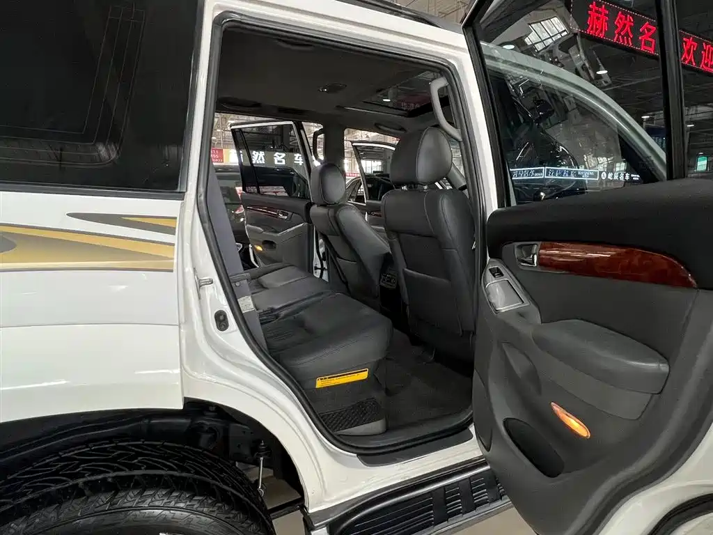 Toyota Land Cruiser Prado 2005 4.0L AT GX Luxury