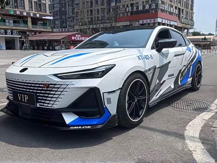 长安UNI-V 2022款 1.5T 尊贵型
