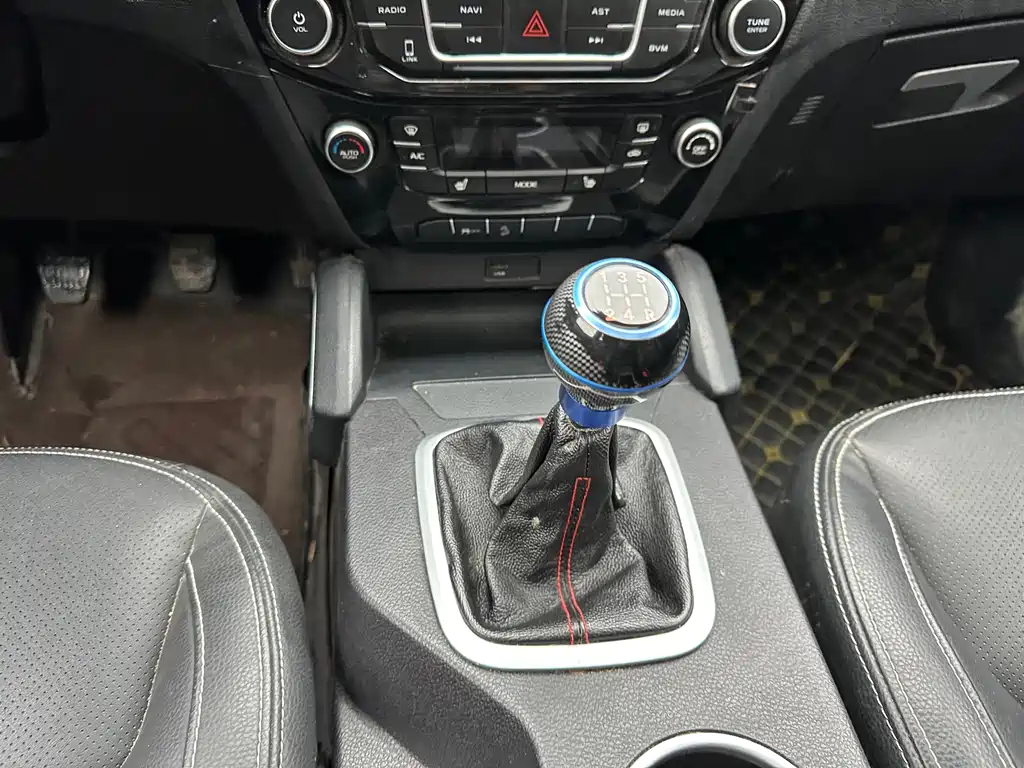 GEELY AUTOMOBILE VISION X6