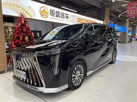传祺M8 2023款 宗师系列 双擎 御尊版
