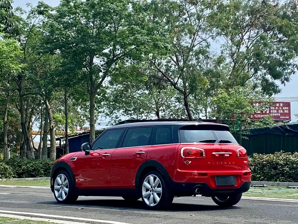 MINI CLUBMAN