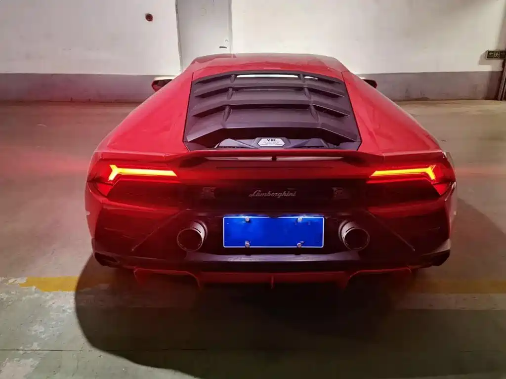 LAMBORGHINI HURACÁN