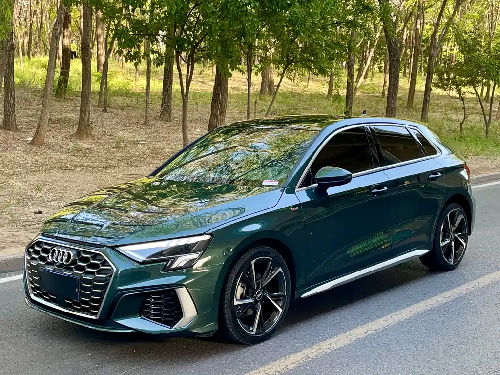 Ауди A3 2022 года Sportback 35 TFSI Спортивный тип 35000 km 2022