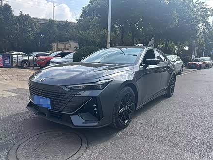 长安UNI-V 2023款 1.5T 尊贵型