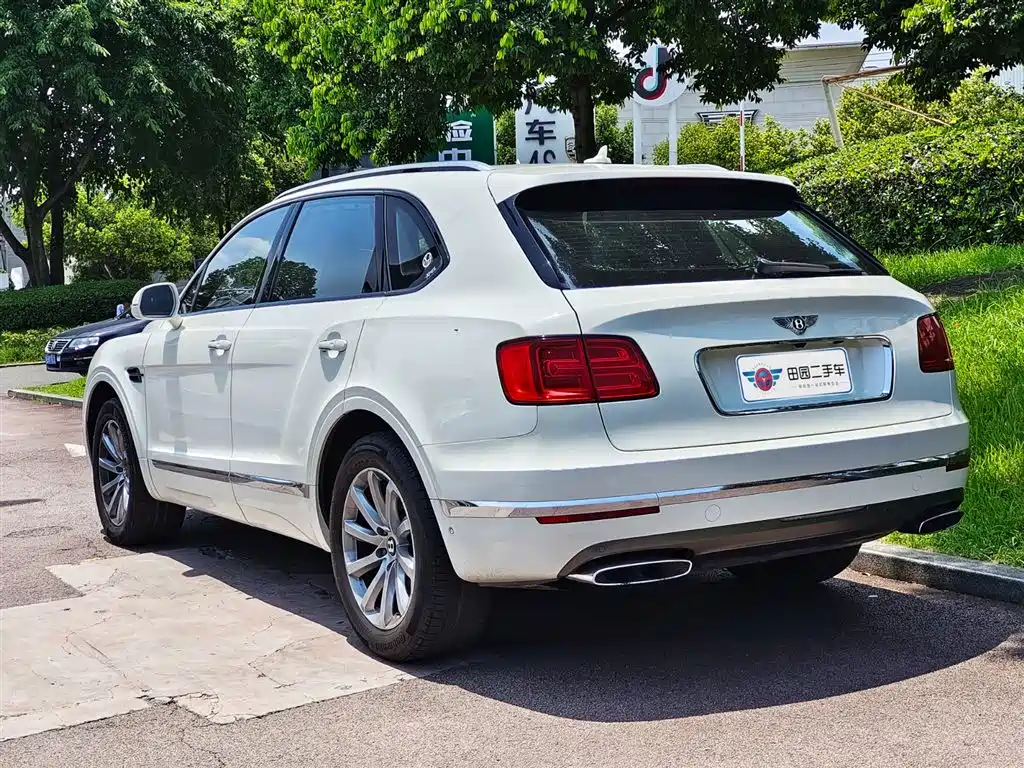 Bentley Bentayga 2017 6.0T Standard