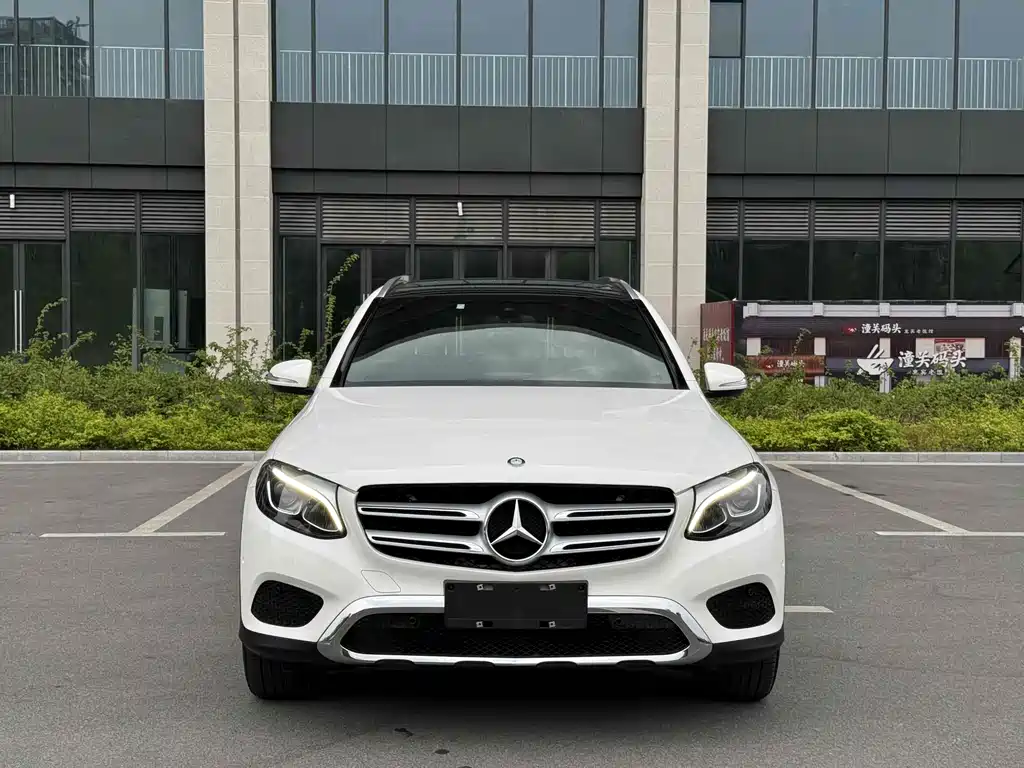 MERCEDES-BENZ GLC