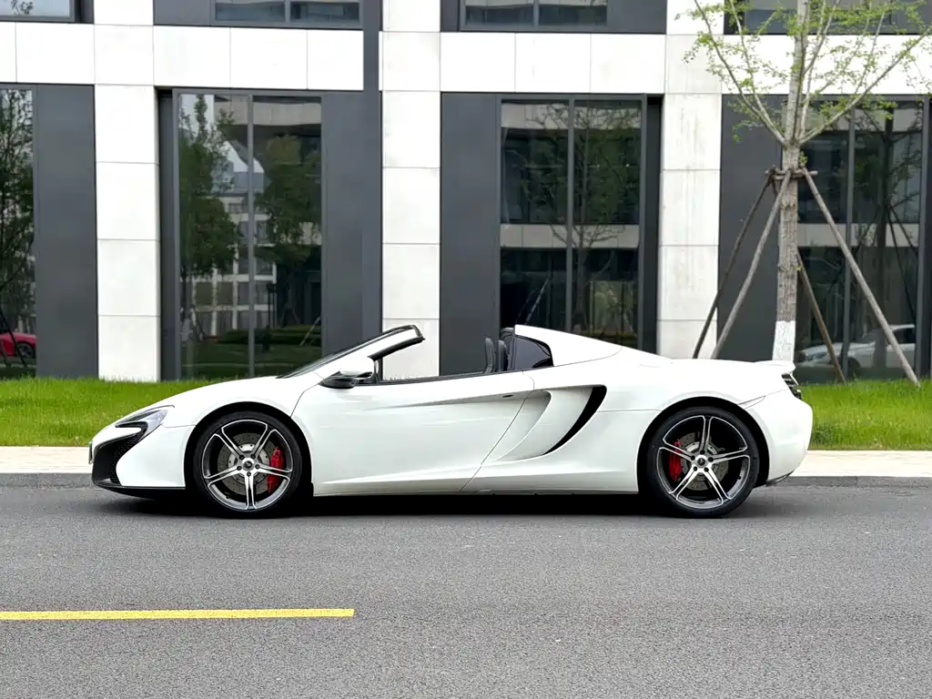 McLaren 625C 2015 3.8T Spider