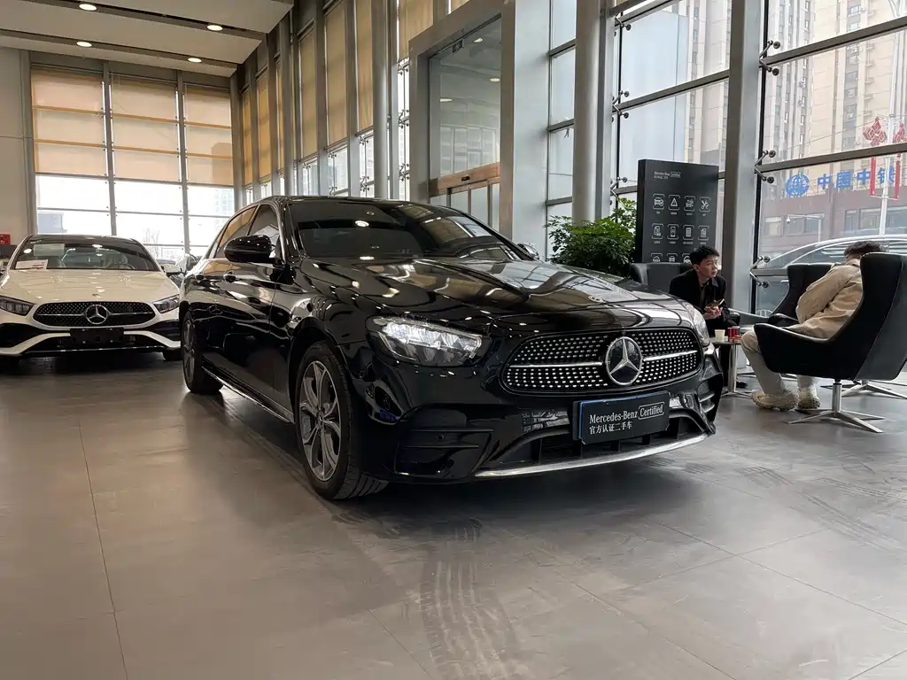 MERCEDES-BENZ E CLASS