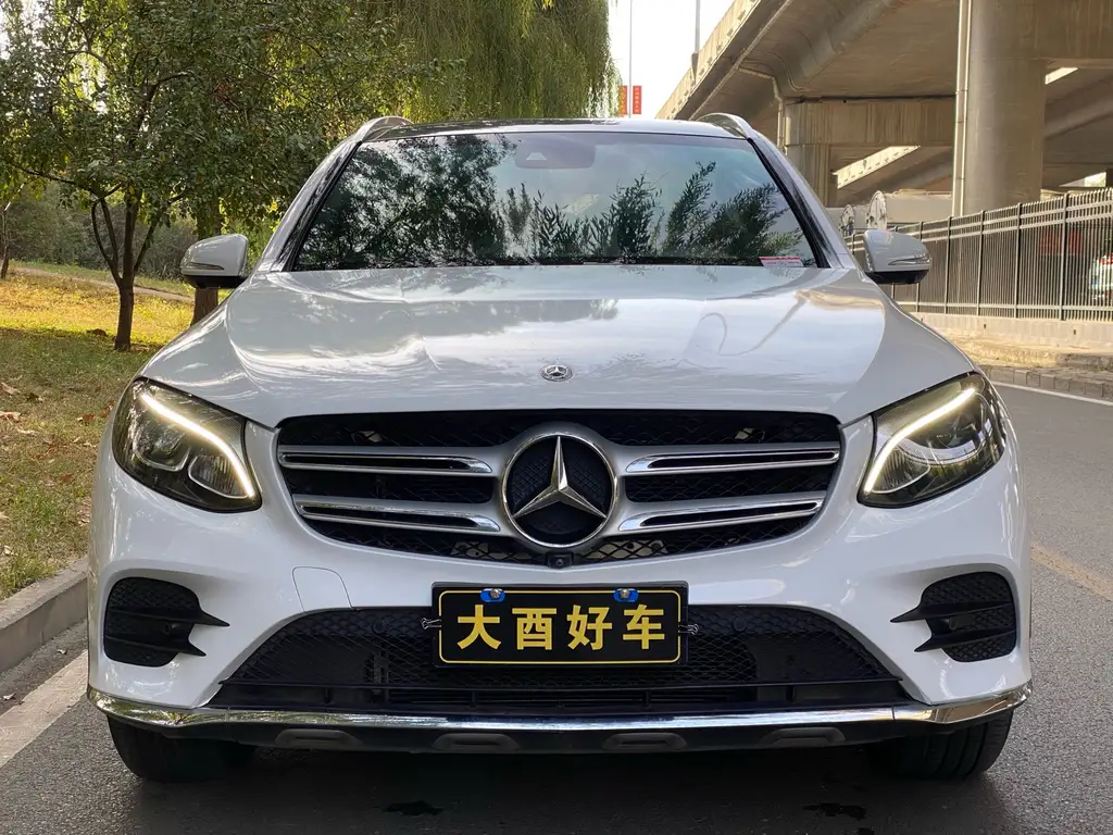 MERCEDES-BENZ GLC