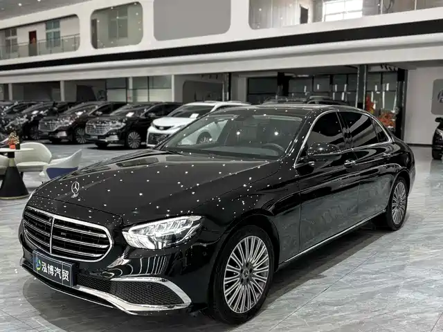 MERCEDES BENZ E CLASS