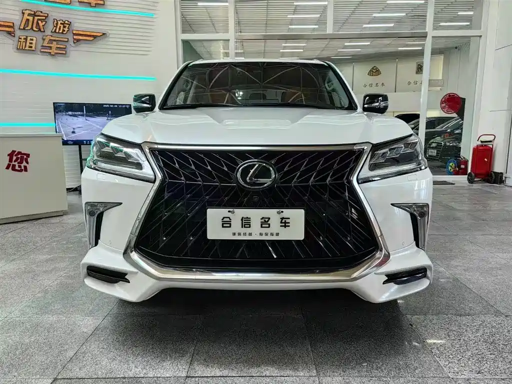 LEXUS LX