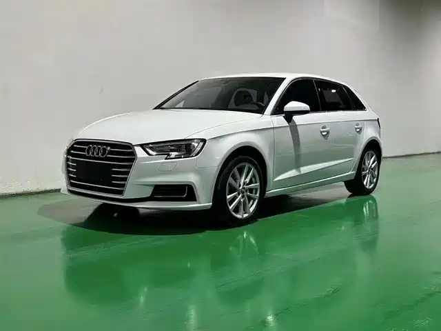 AUDI  A3 2019