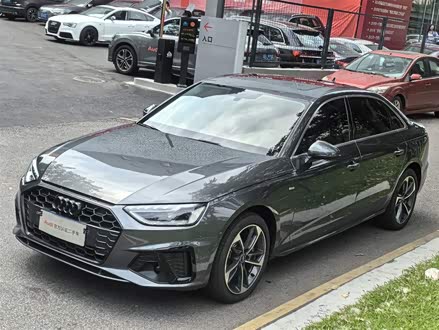 奥迪A4L 2022款 40 TFSI 时尚动感型