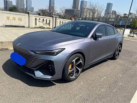 长安UNI-V 2022款 1.5T 卓越型