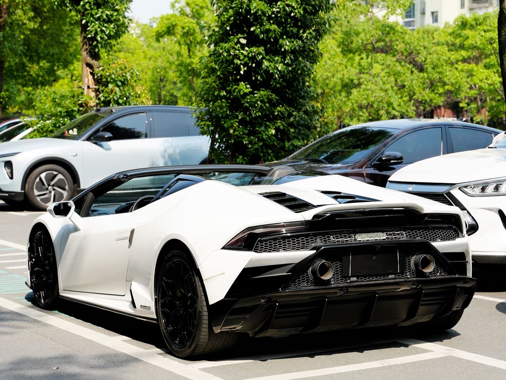LAMBORGHINI HURACÁN