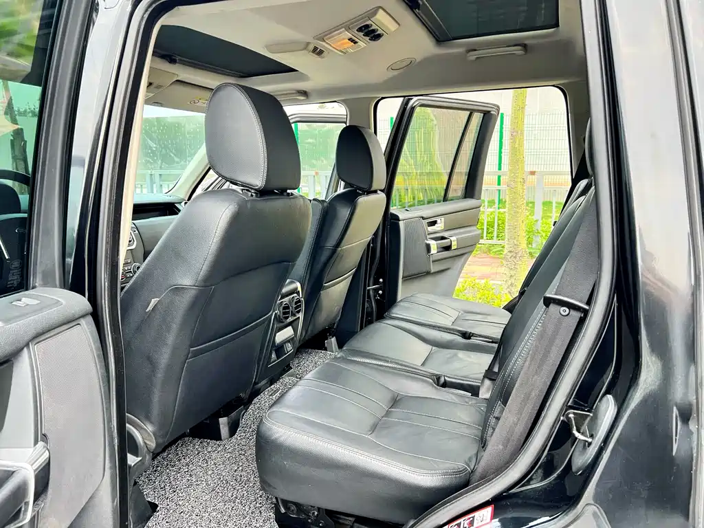 Land Rover Discovery 2015 3.0 SC V6 HSE