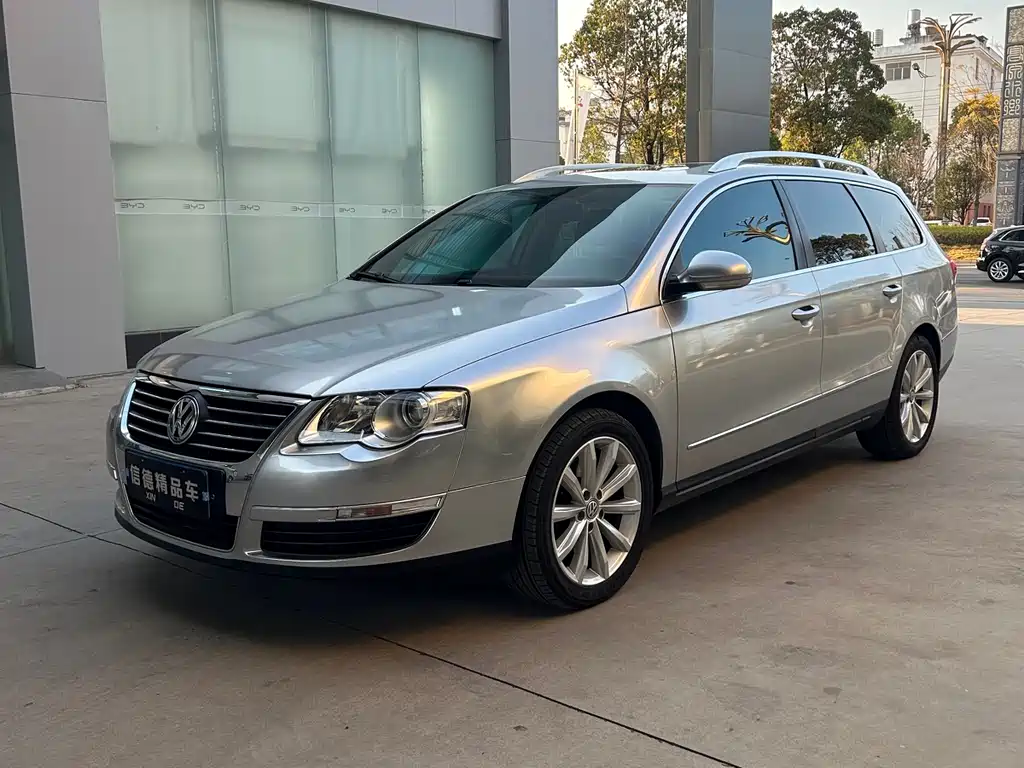 Volkswagen Passat 2011 2.0T Luxury