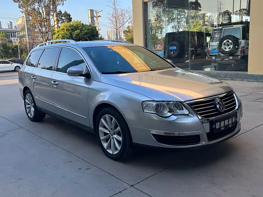 Volkswagen Passat 2011 2.0T Luxury