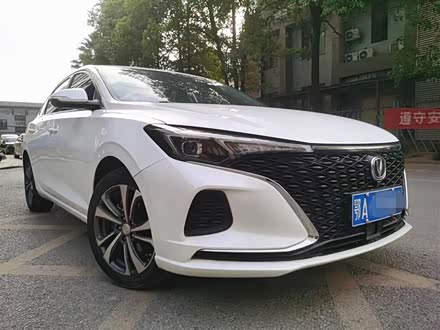 逸动 2020款 PLUS 蓝鲸NE 1.4T GDI DCT尊贵型