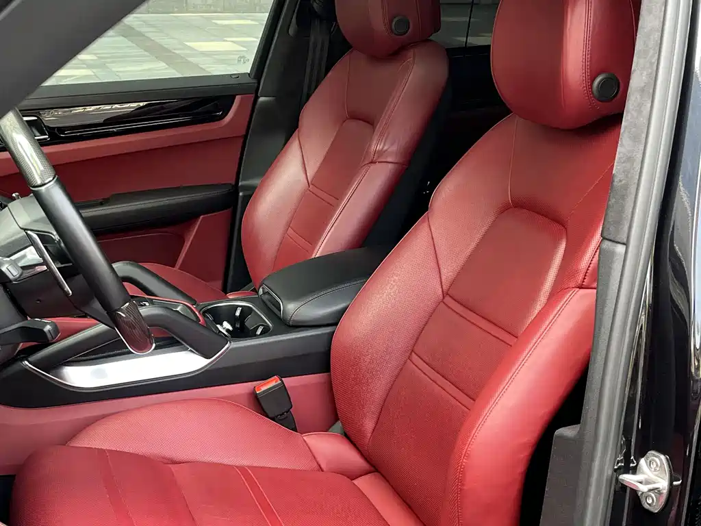 Porsche Cayenne 2018 Cayenne Turbo 4.0T