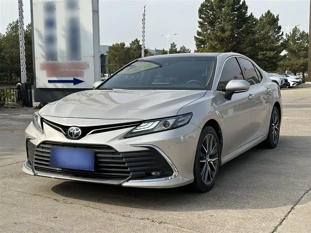 TOYOTA CAMRY