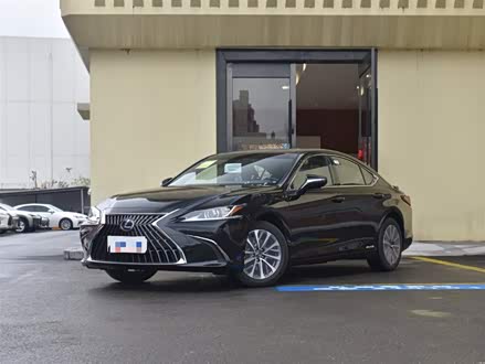 雷克萨斯ES 2021款 300h 卓越版