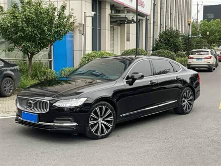 沃尔沃S90 2022款 B5 智逸豪华版