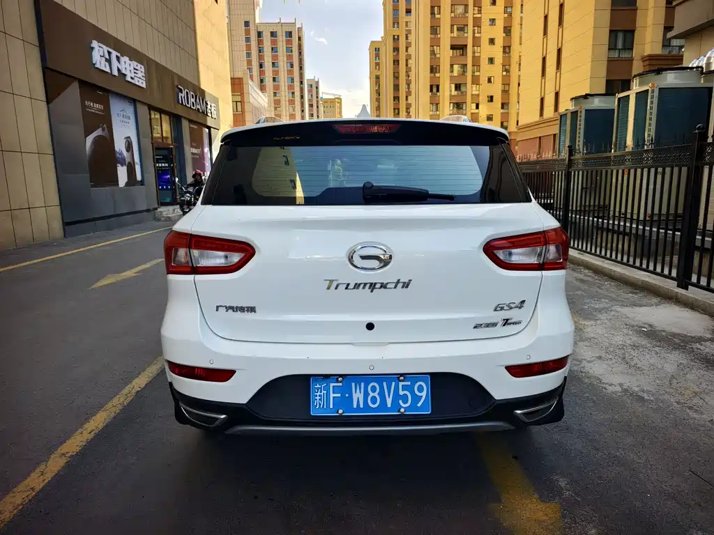 GAC TRUMPCHI GS4