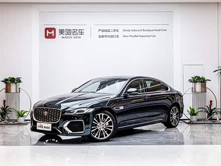 捷豹XFL 2023款 XFL 2.0T P250 两驱尊享豪华版