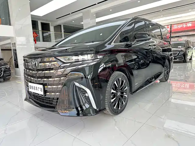TOYOTA ELFA 2025