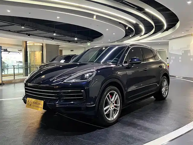 PORSCHE CAYENNE 2020