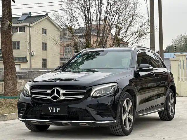 MERCEDES-BENZ GLC