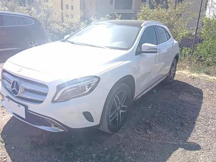 奔驰GLA 2015款 GLA 220 4MATIC 时尚型