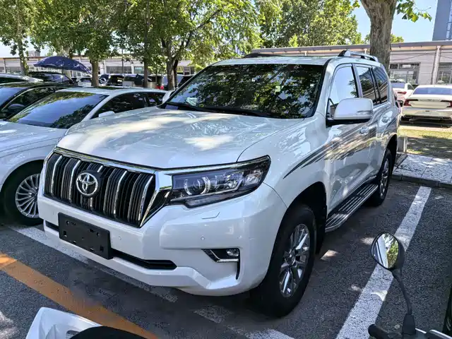 TOYOTA PRADO 2019