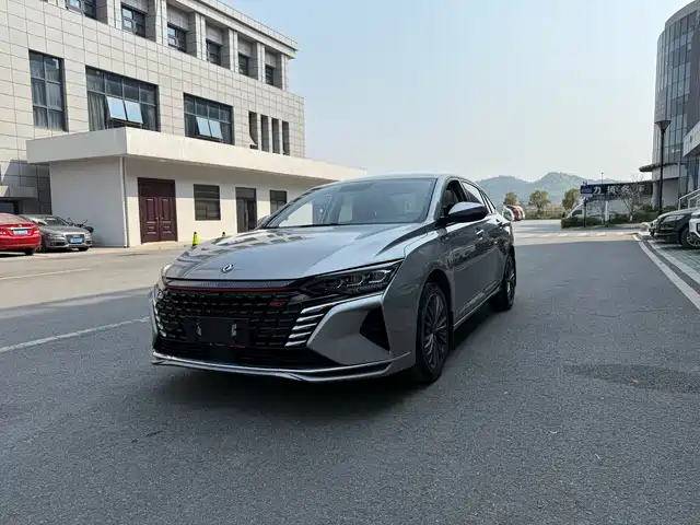 DONGFENG YI HYUN MAX