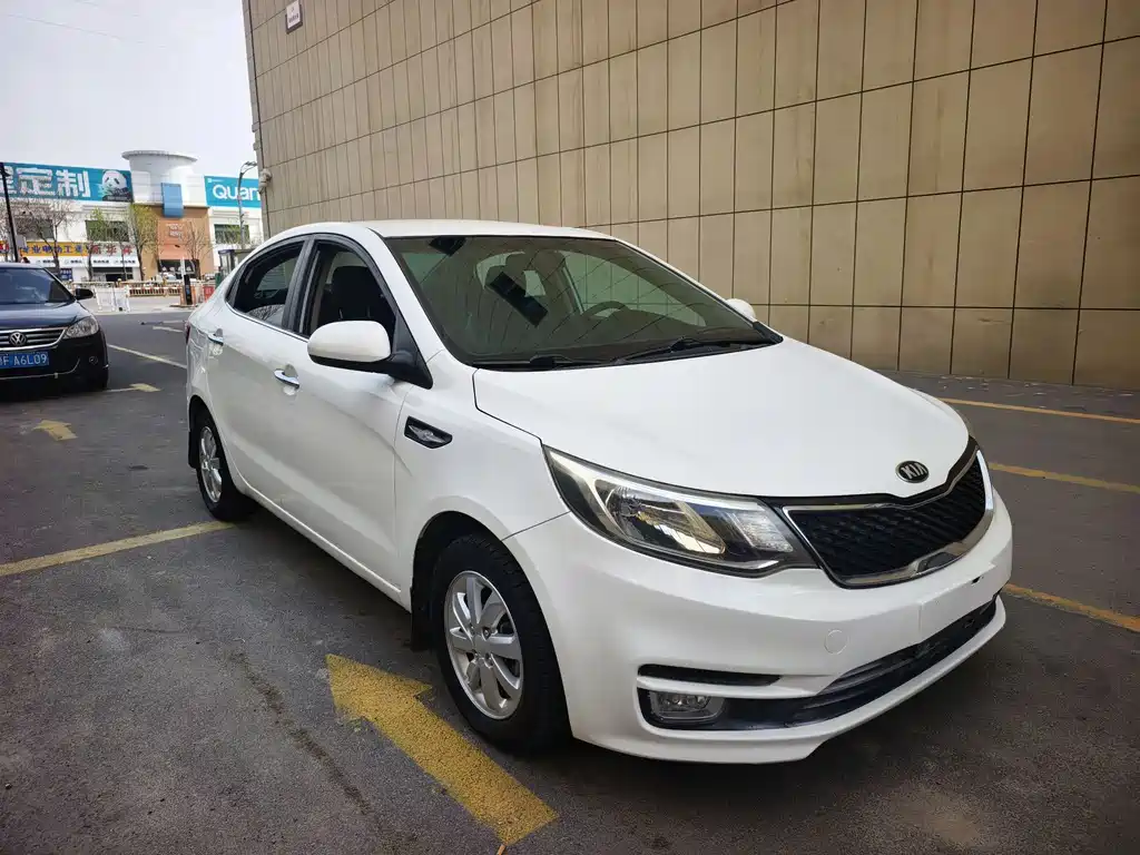 KIA K2