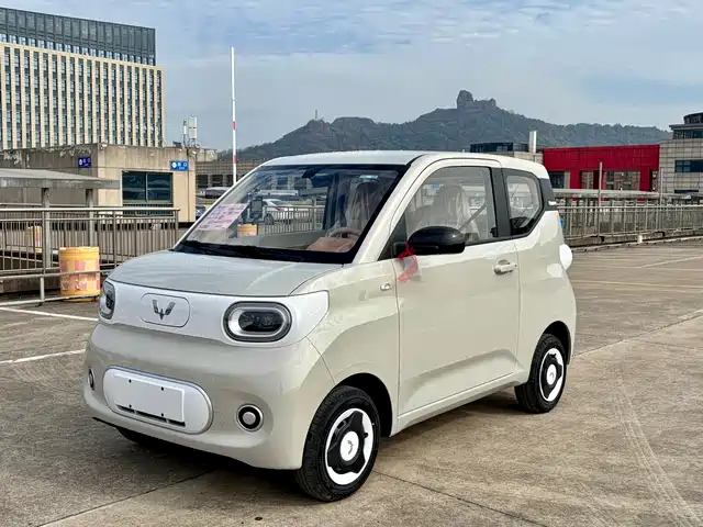 WULING AUTOMOBILE HONGGUANG MINIEV 2025