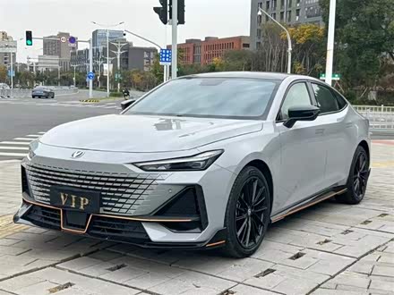 长安UNI-V 2022款 1.5T 运动版