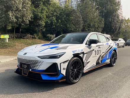 长安UNI-V 2022款 1.5T 运动版