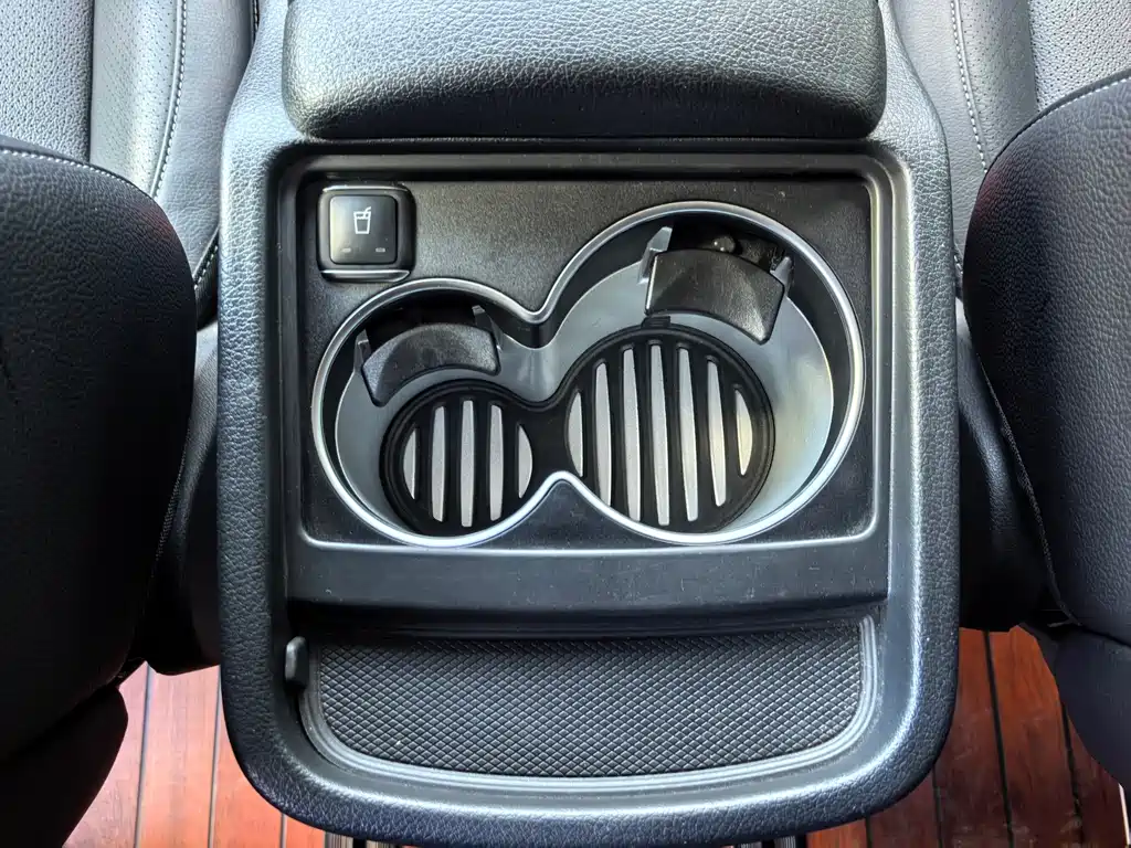 MERCEDES-BENZ V CLASS