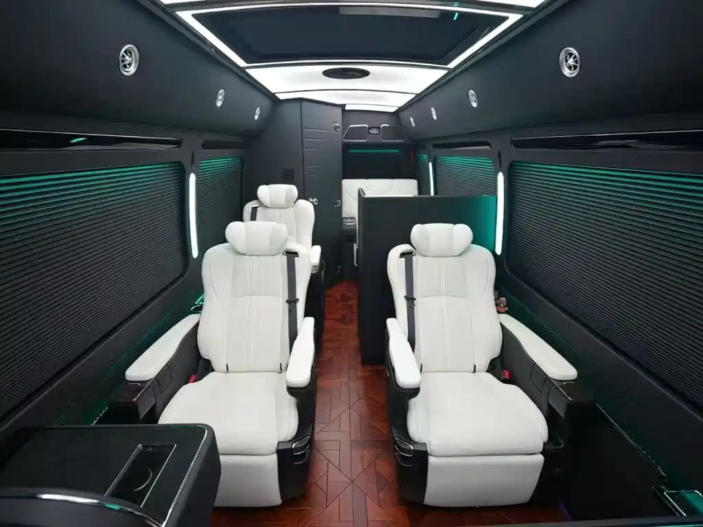 Toyota Coaster 2023 4.0L MT