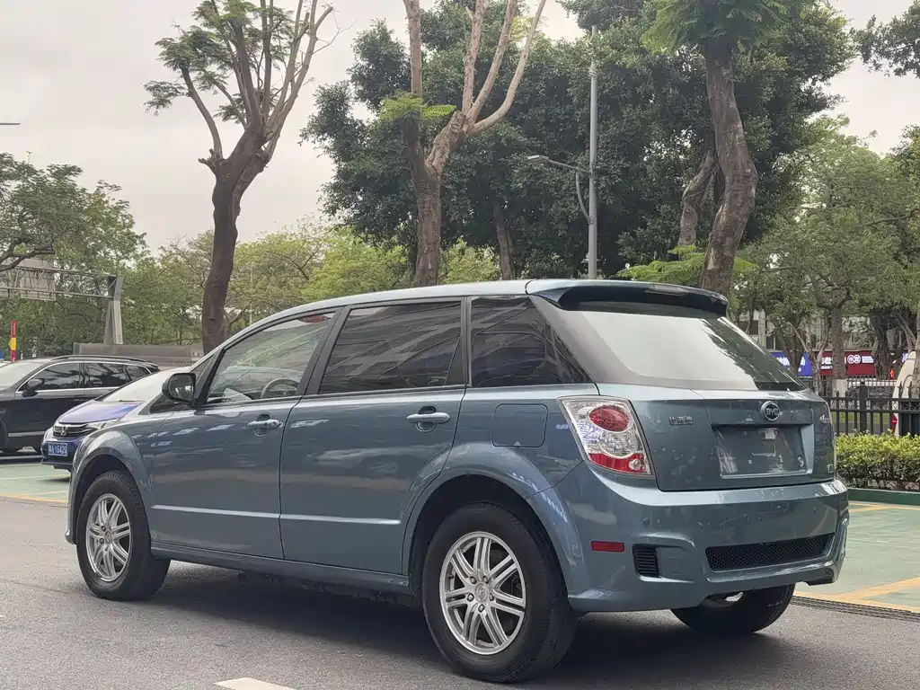 BYD e6 — миниатюра 8