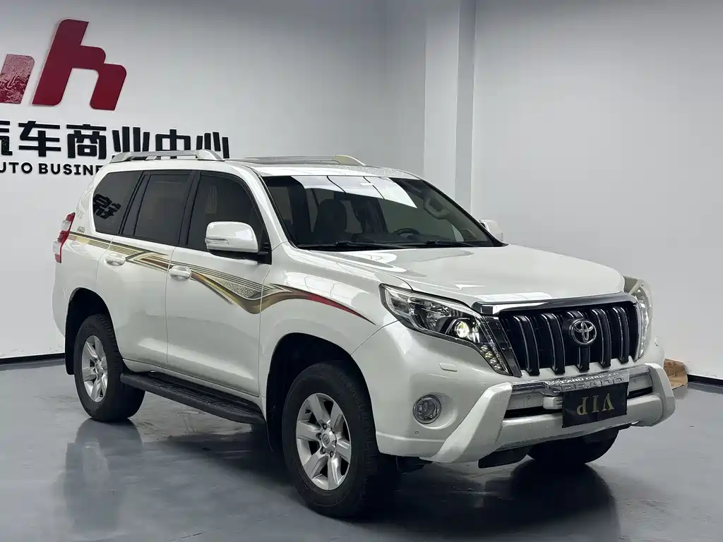TOYOTA PRADO