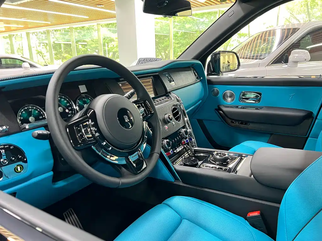 ROLLS-ROYCE CULLINAN