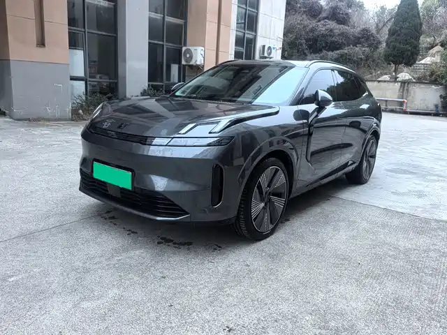 LYNK  & CO. 08 EM P 2024